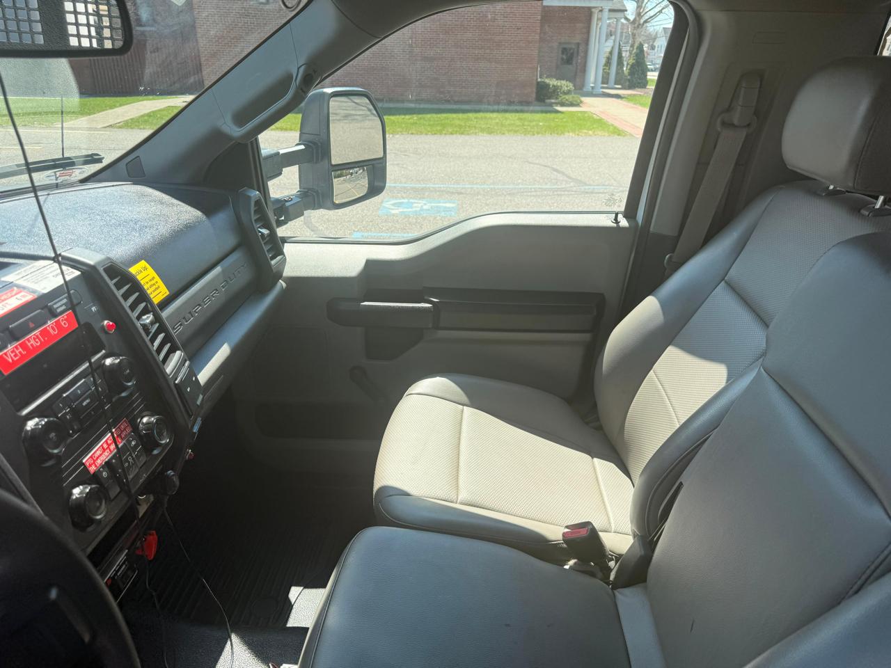 Ford F-550 Regular Cab DRW 4WD 2017