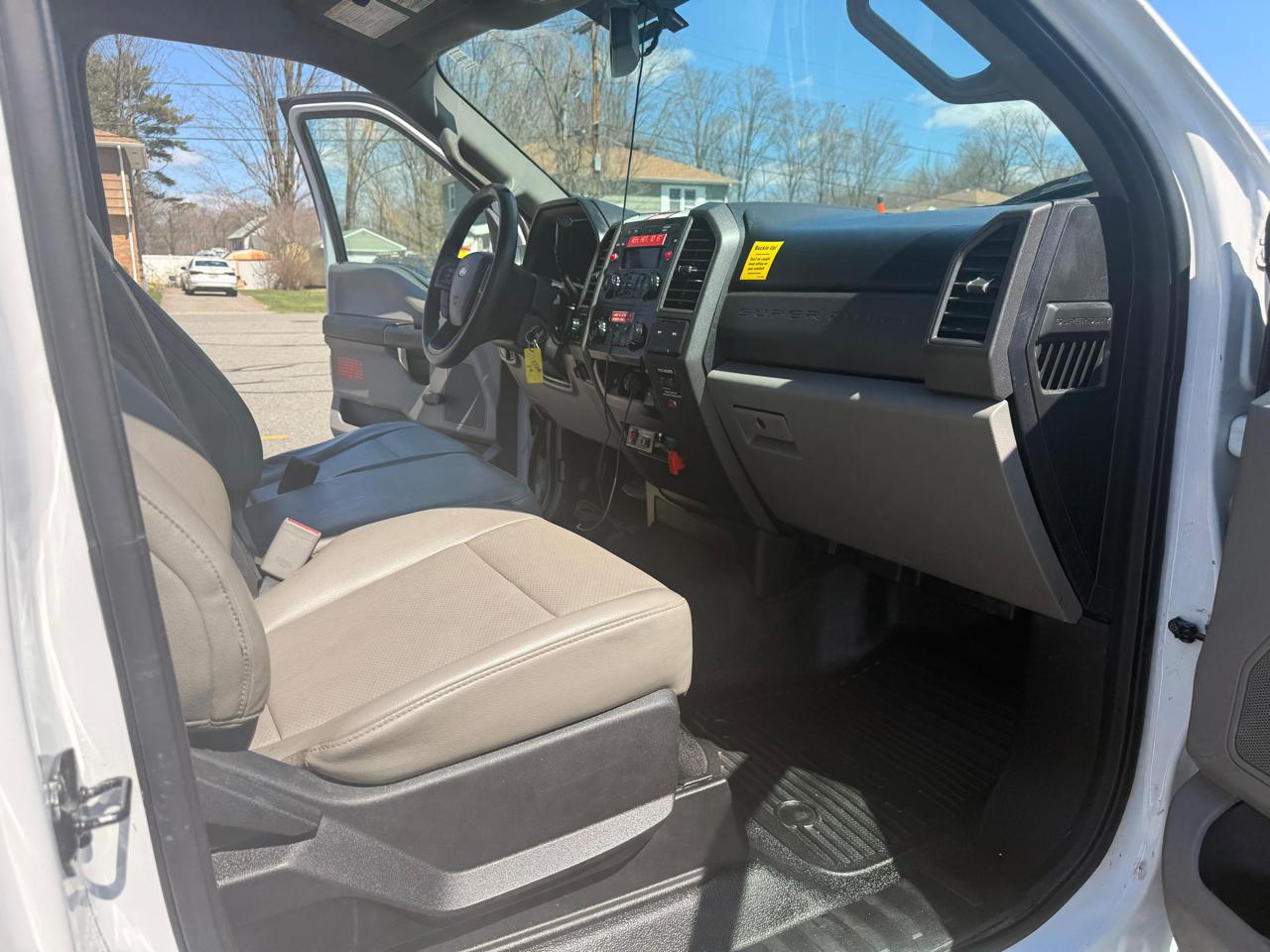 Ford F-550 Regular Cab DRW 4WD 2017