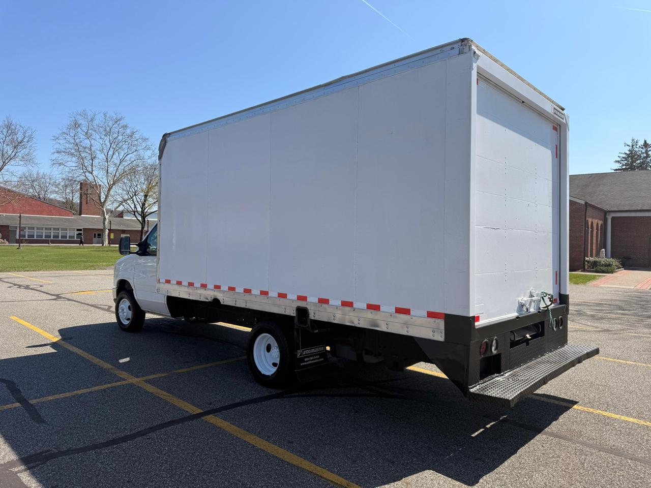 Ford Econoline E-350 Super Duty 2018