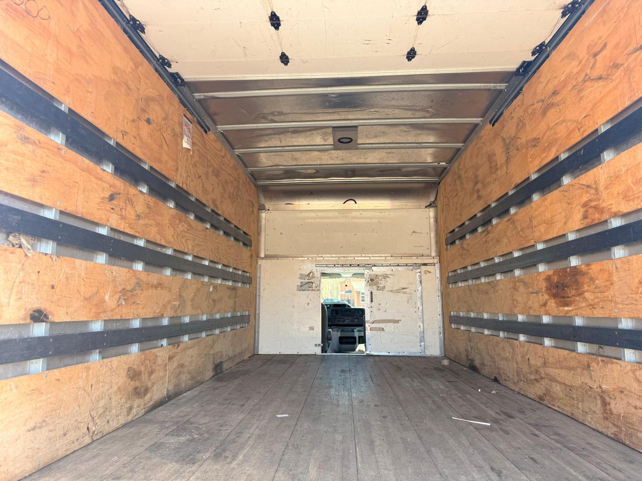 Ford Econoline E-350 Super Duty 2018