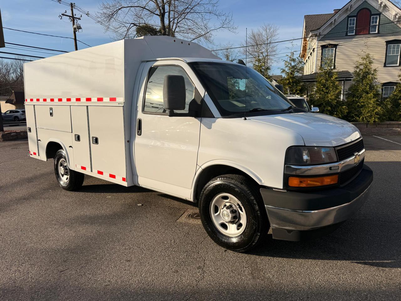 Chevrolet Express G3500 139" 2022