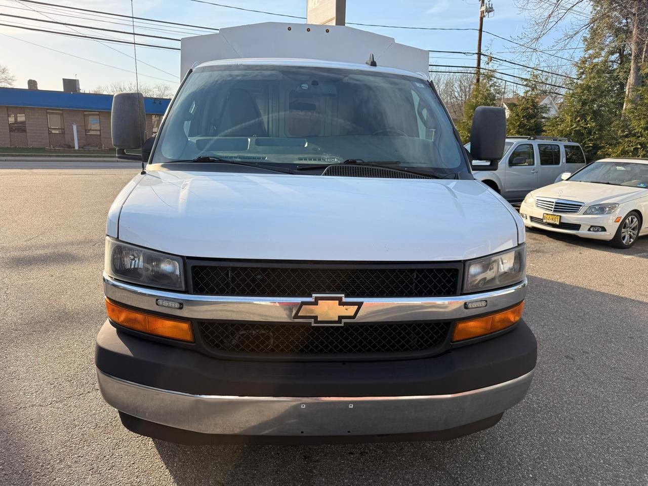 Chevrolet Express G3500 139" 2022