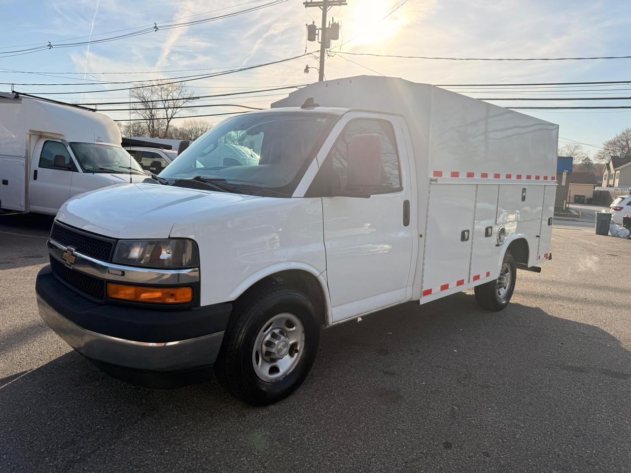 Chevrolet Express G3500 139" 2022