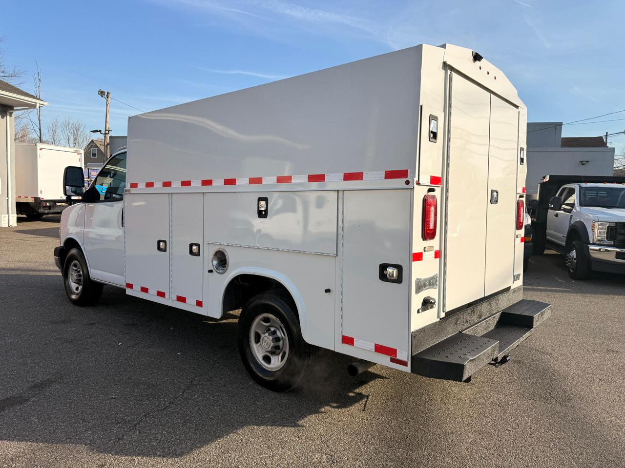 Chevrolet Express G3500 139" 2022