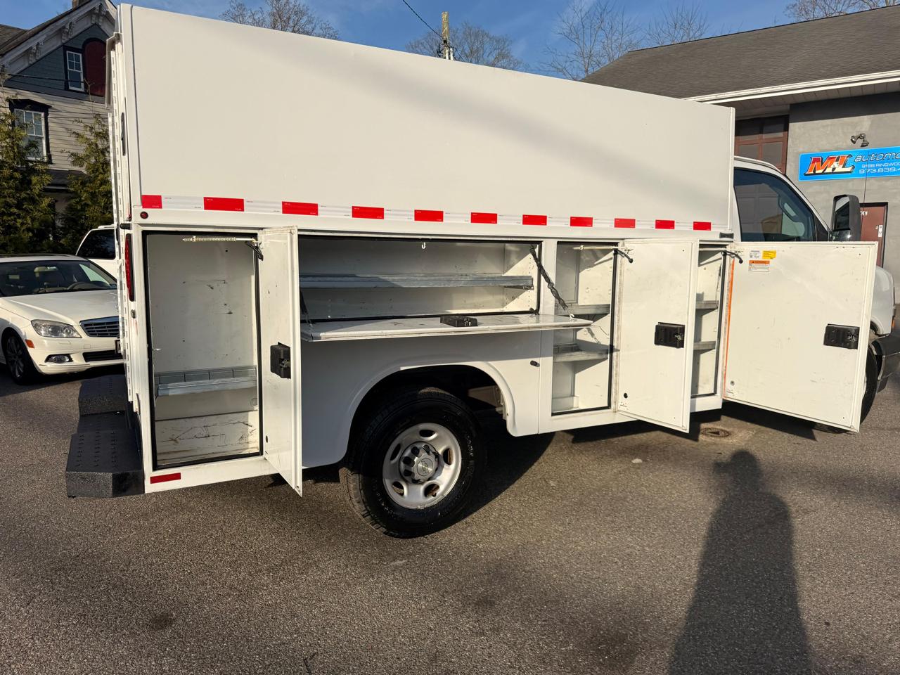 Chevrolet Express G3500 139" 2022