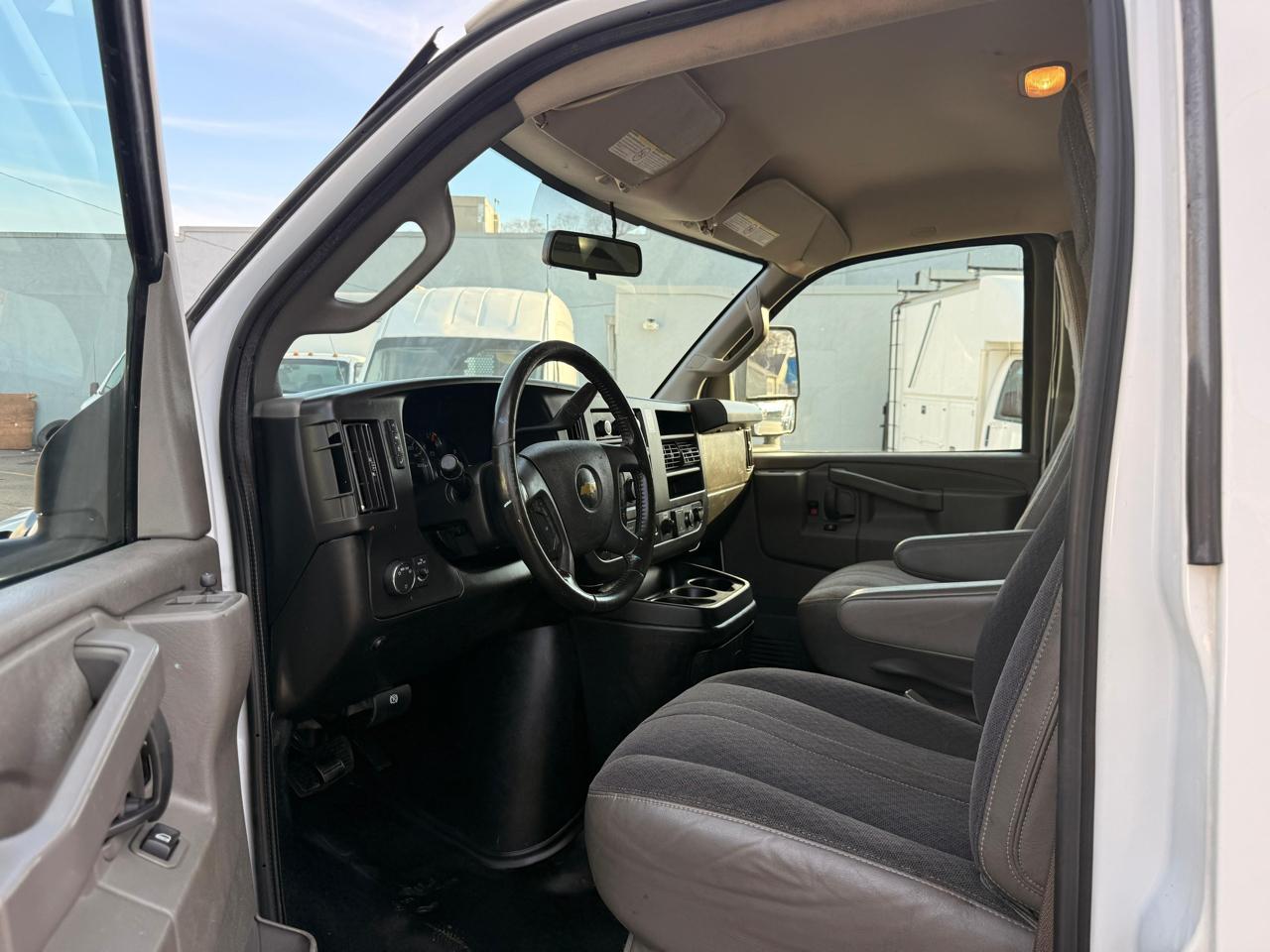 Chevrolet Express G3500 139" 2022