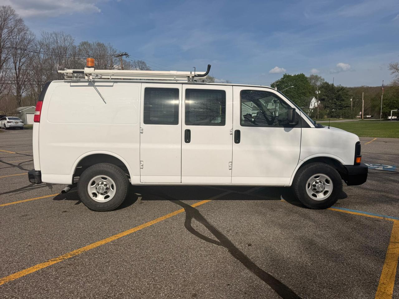 Chevrolet Express 2500 Cargo 2011