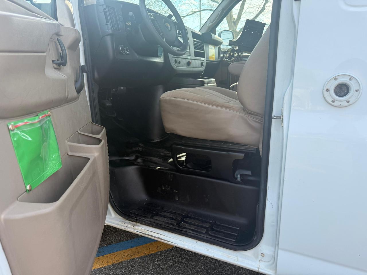 Chevrolet Express 2500 Cargo 2011