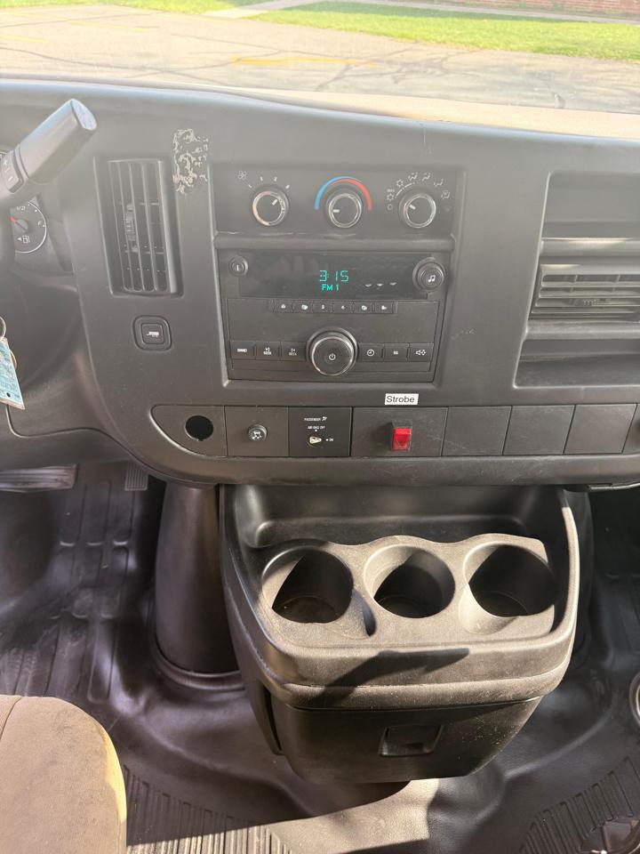 Chevrolet Express 2500 Cargo 2011