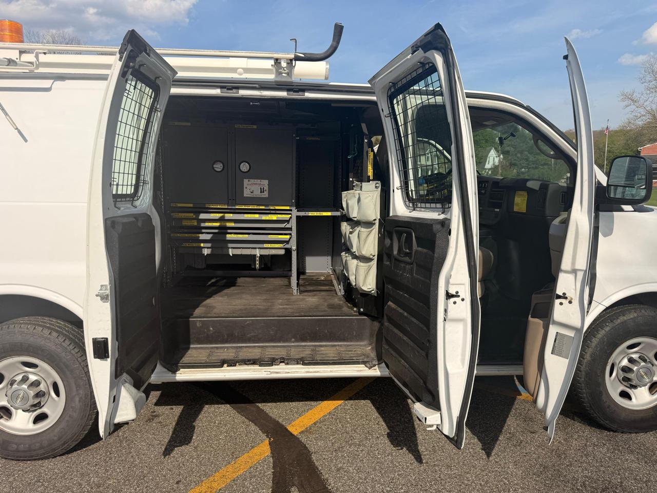 Chevrolet Express 2500 Cargo 2011