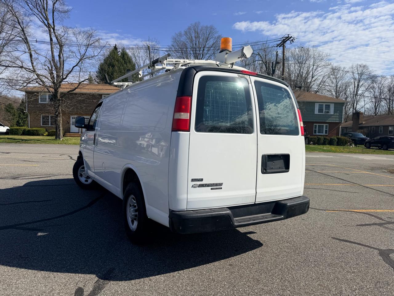 Chevrolet Express 2500 Cargo 2011