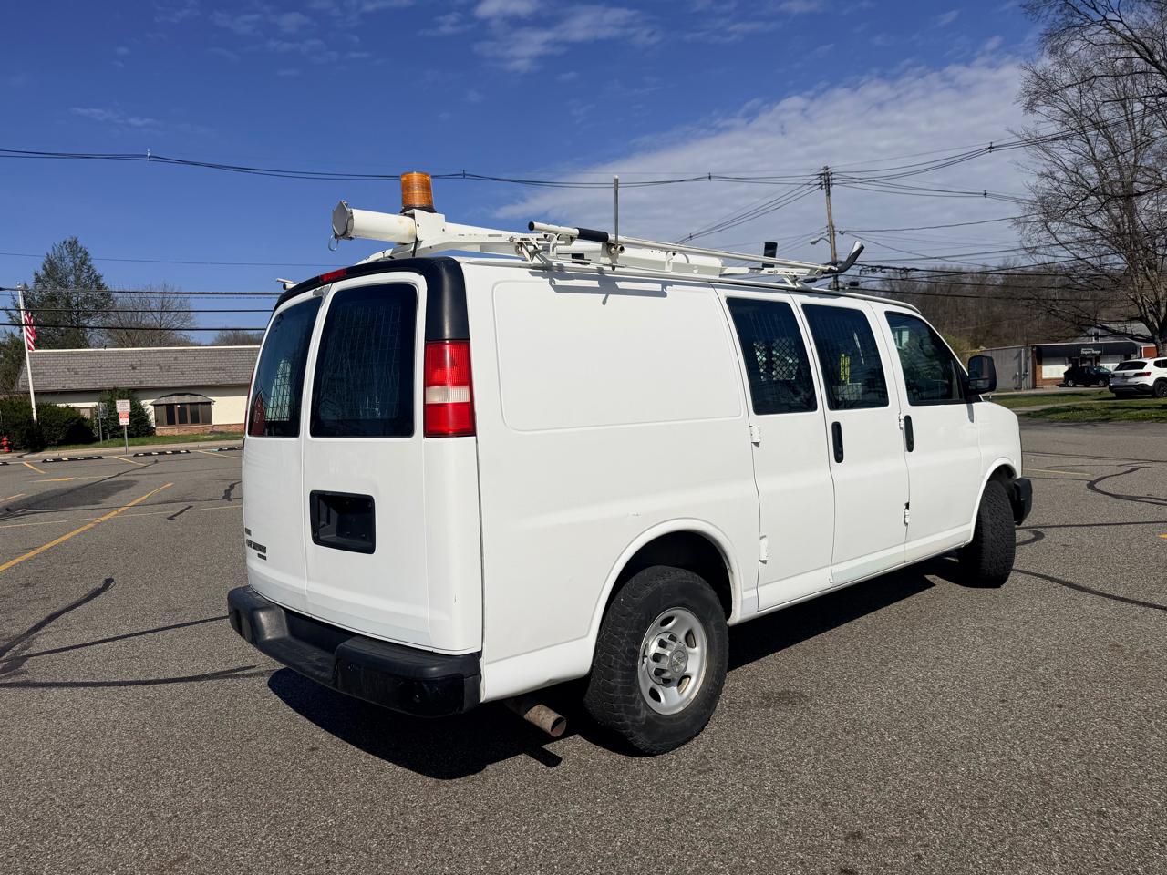 Chevrolet Express 2500 Cargo 2011