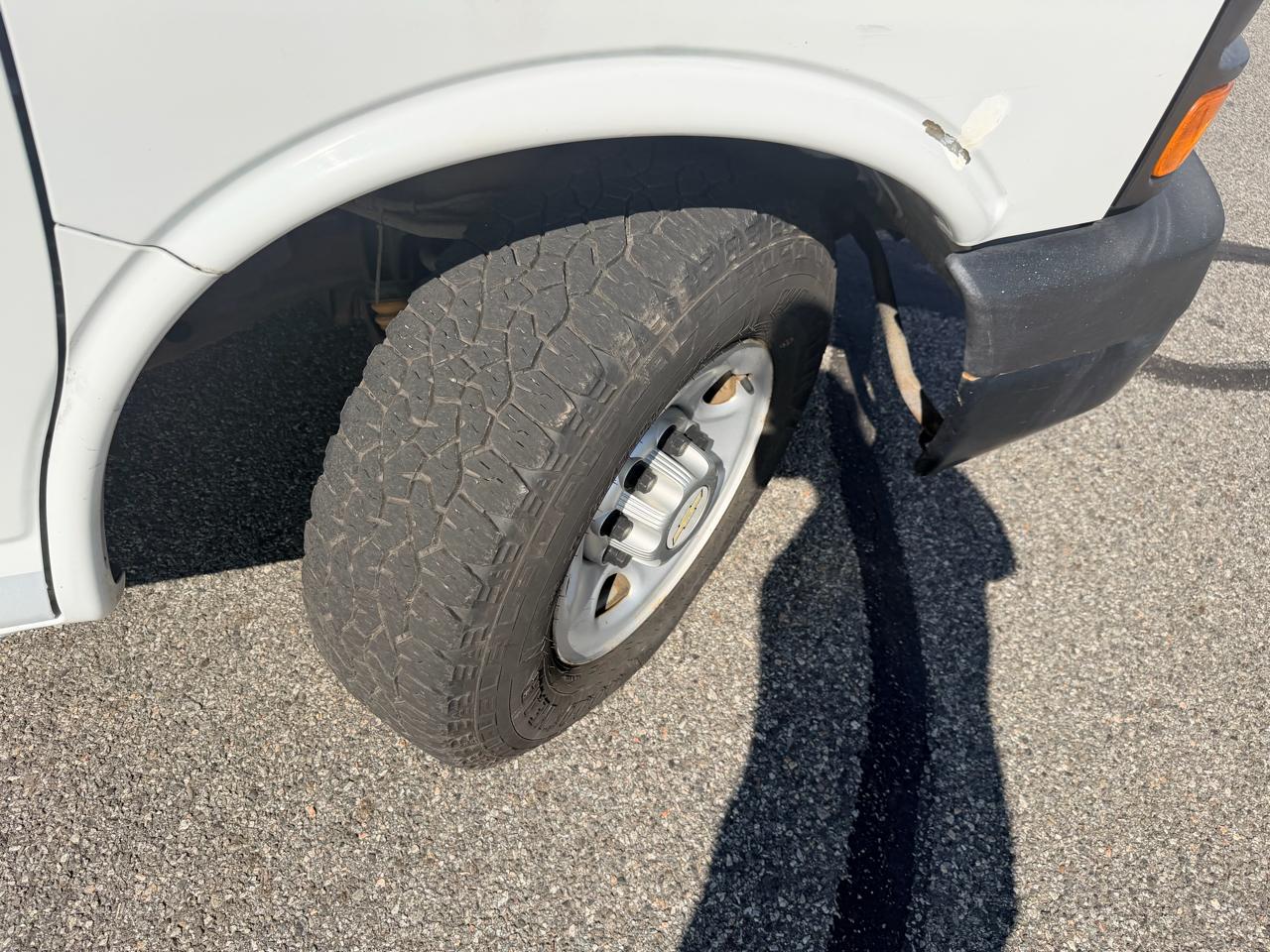 Chevrolet Express 2500 Cargo 2011