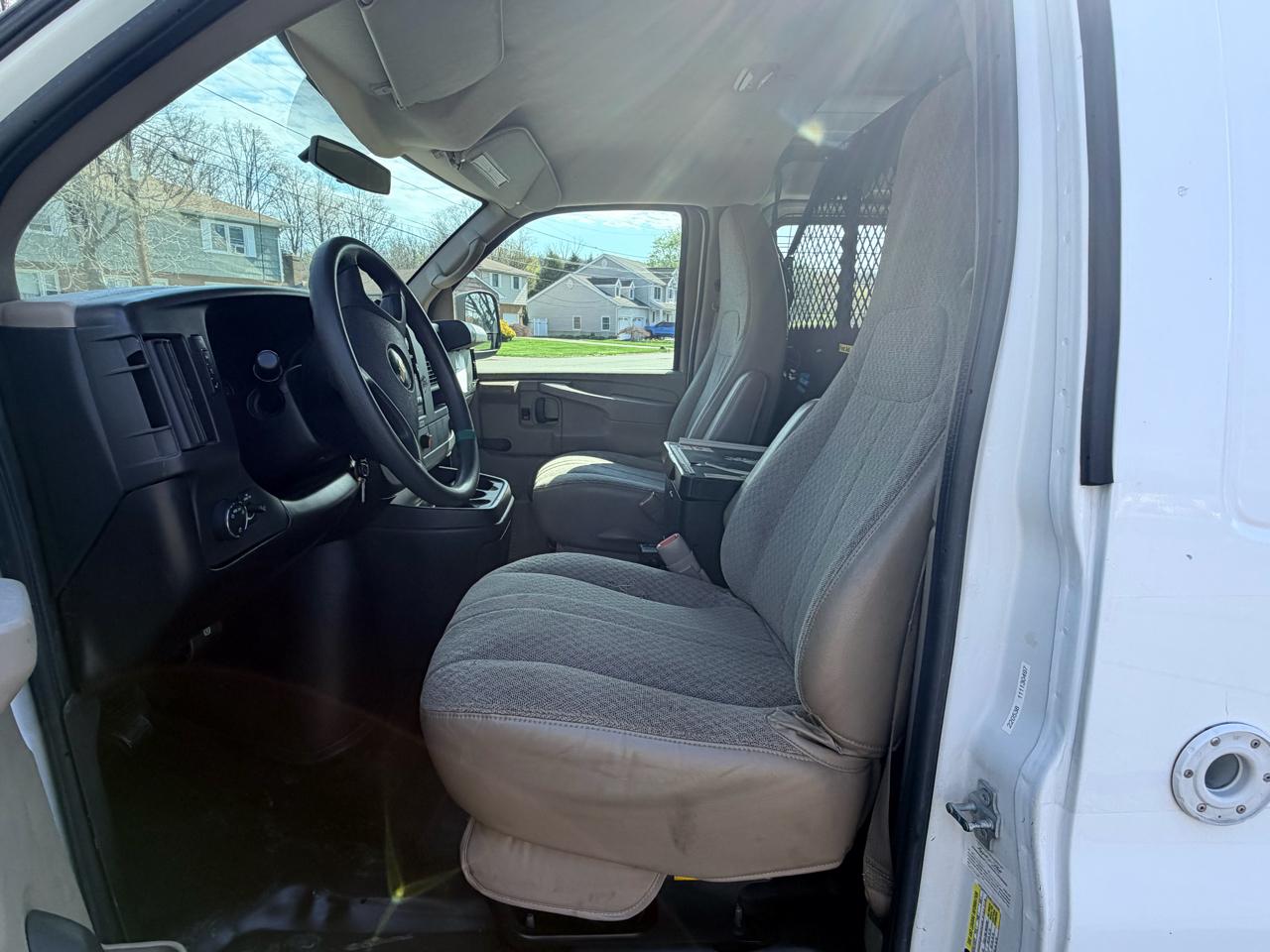 Chevrolet Express 2500 Cargo 2011