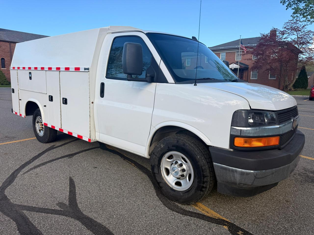 Chevrolet Express G3500 139" 2018