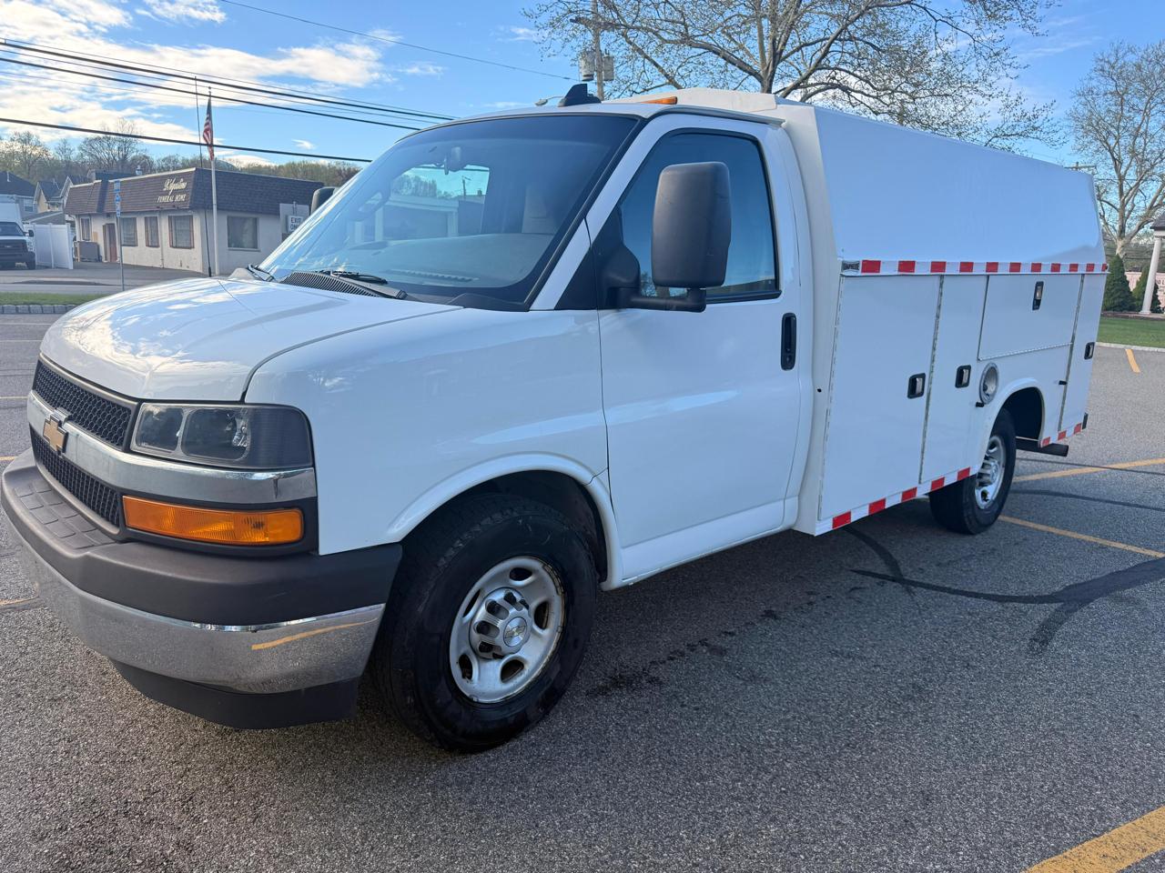 Chevrolet Express G3500 139" 2018