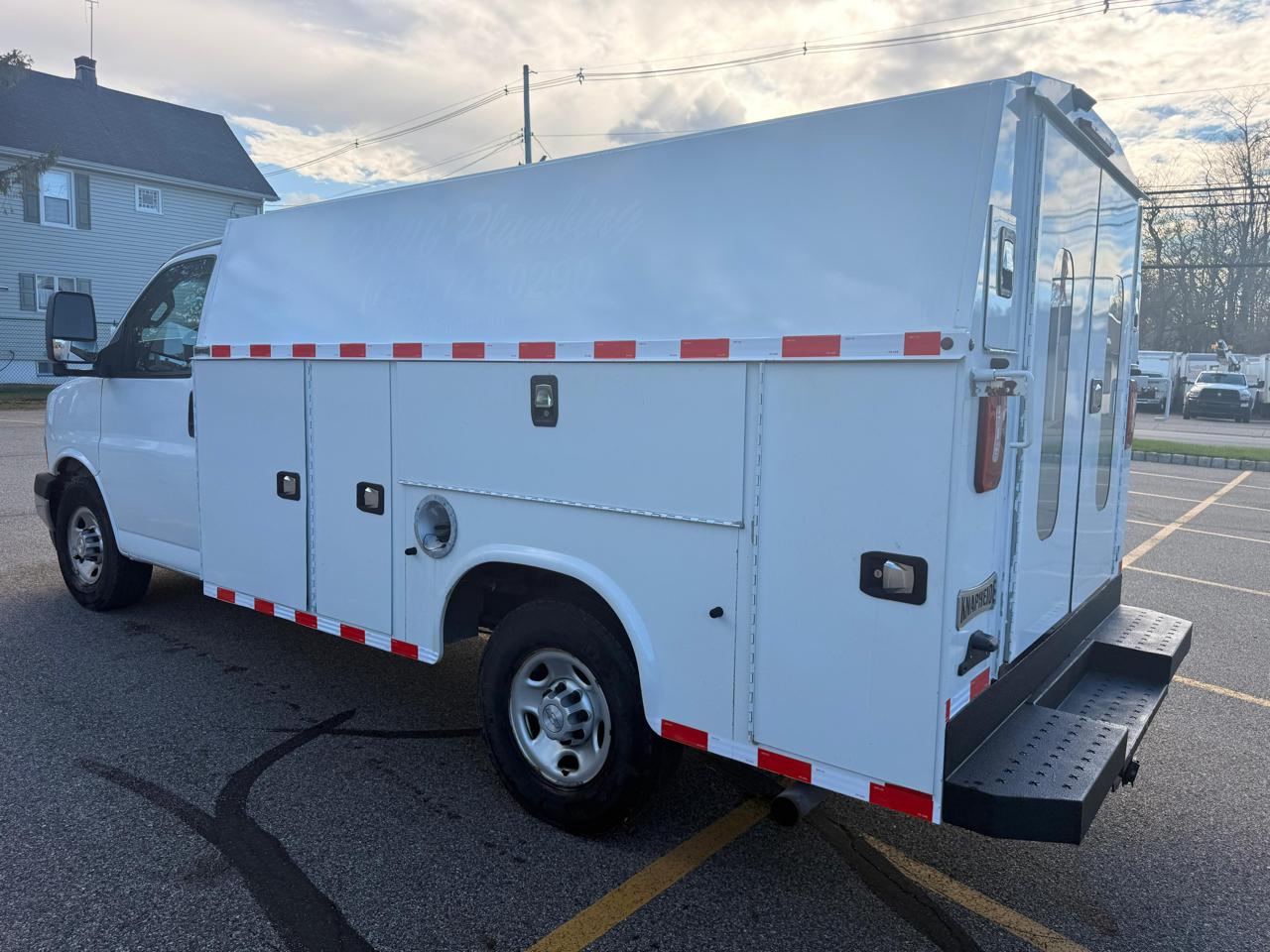 Chevrolet Express G3500 139" 2018