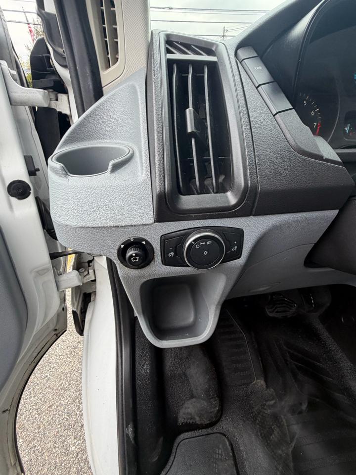 Ford Transit 250 Van Low Roof 60/40 Pass.130-in. WB 2016
