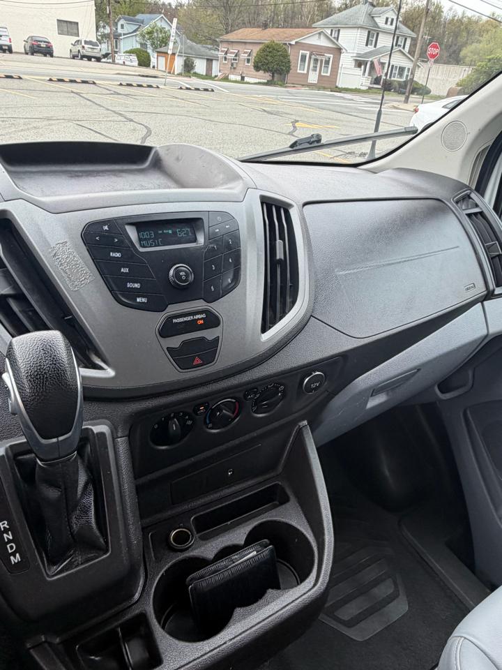 Ford Transit 250 Van Low Roof 60/40 Pass.130-in. WB 2016