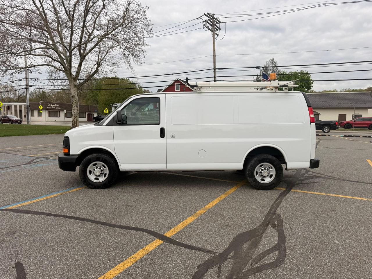 Chevrolet Express 2500 Cargo 2011