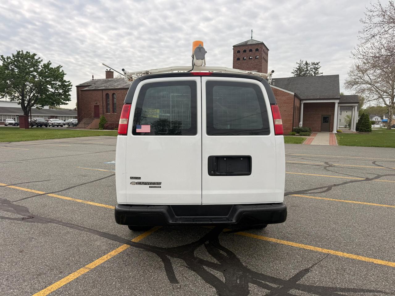 Chevrolet Express 2500 Cargo 2011