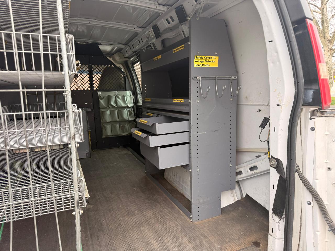 Chevrolet Express 2500 Cargo 2011