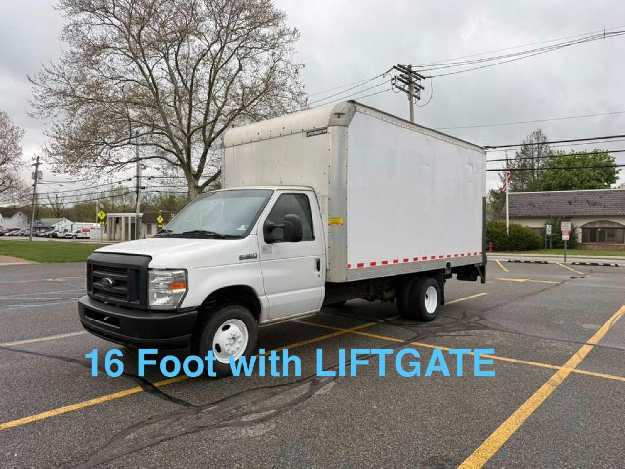 Ford Econoline E-350 Super Duty 2018