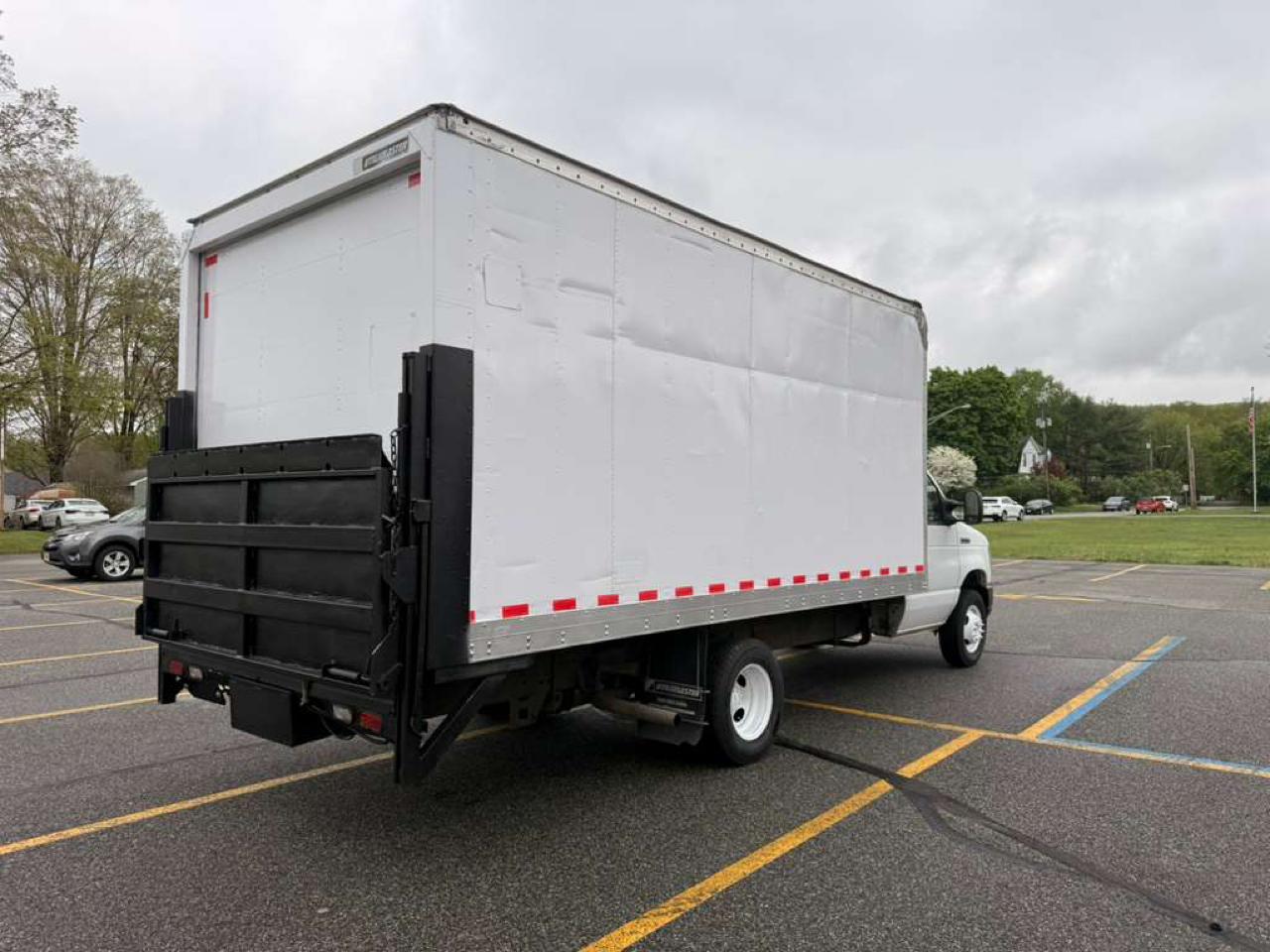 Ford Econoline E-350 Super Duty 2018