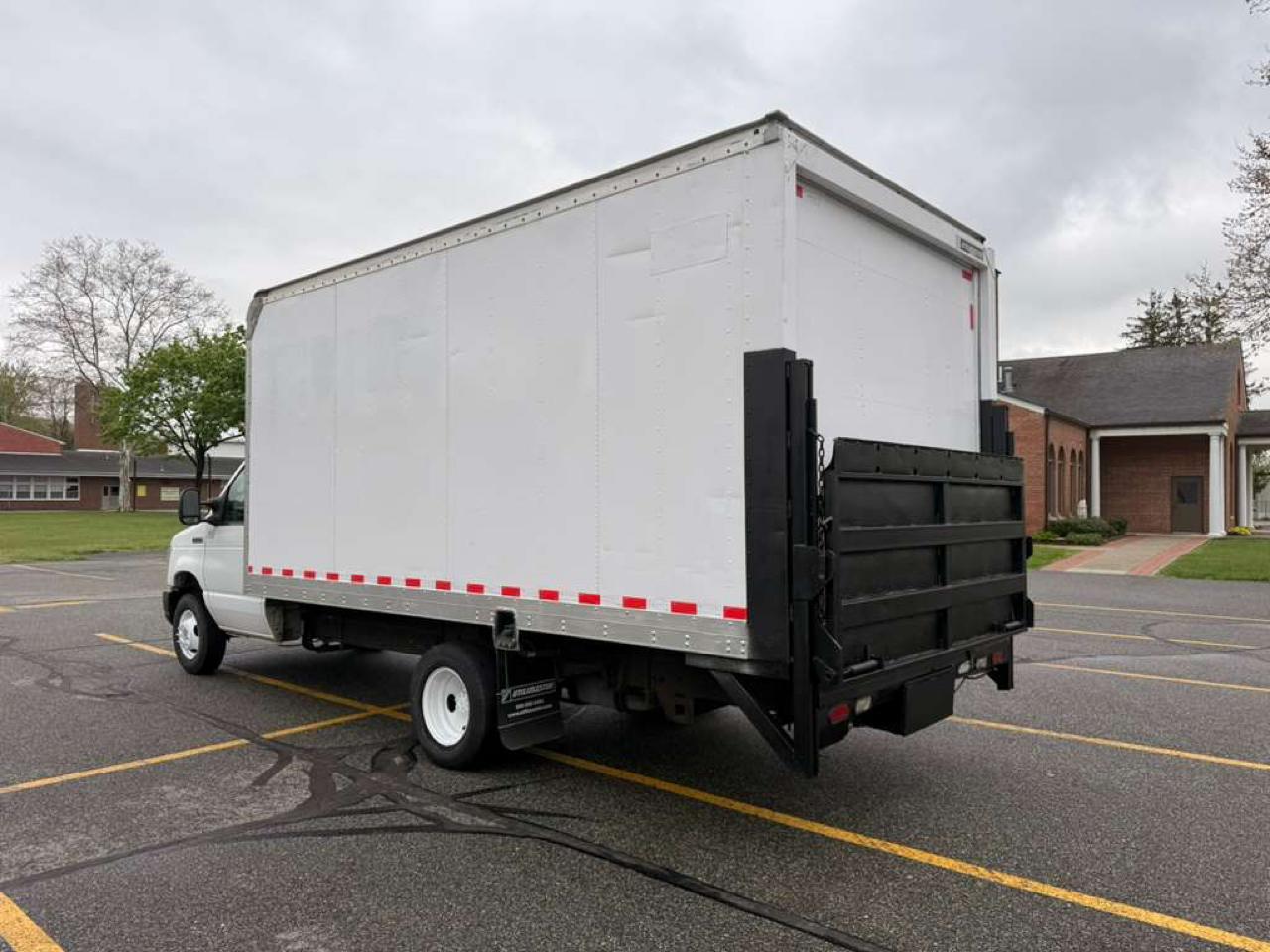 Ford Econoline E-350 Super Duty 2018