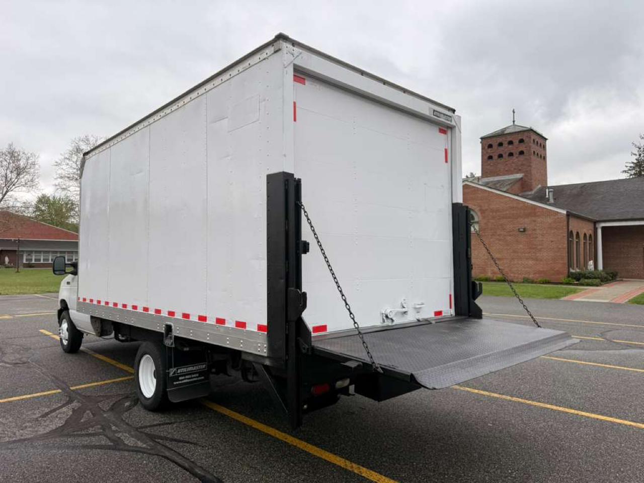 Ford Econoline E-350 Super Duty 2018