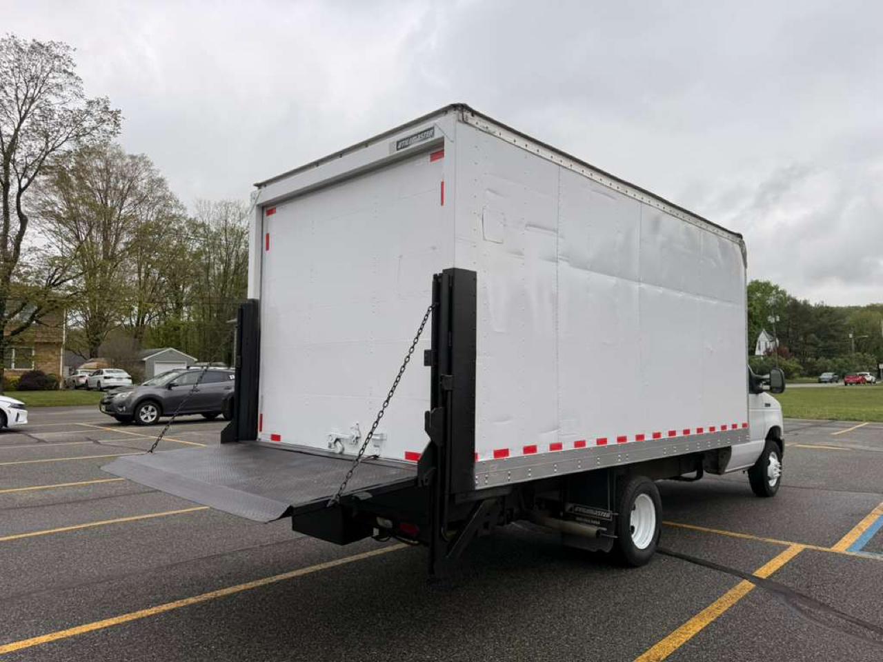 Ford Econoline E-350 Super Duty 2018