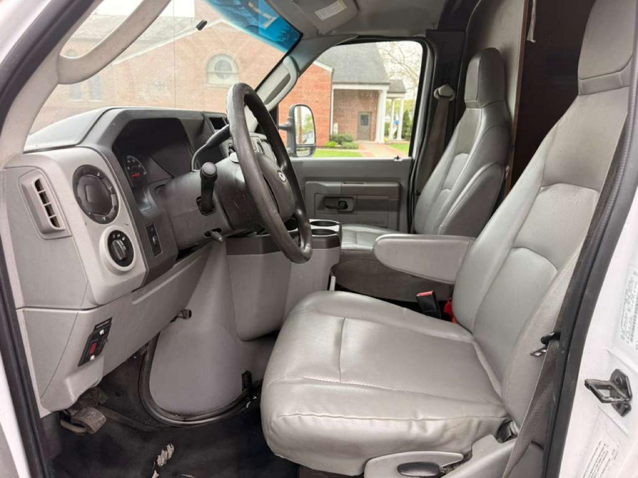 Ford Econoline E-350 Super Duty 2018