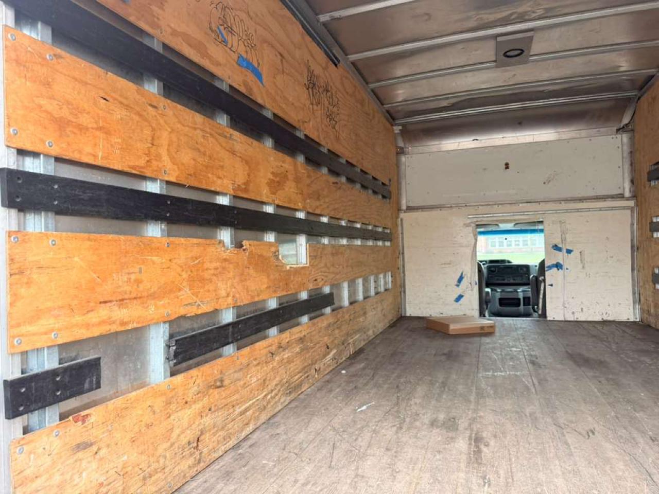 Ford Econoline E-350 Super Duty 2018