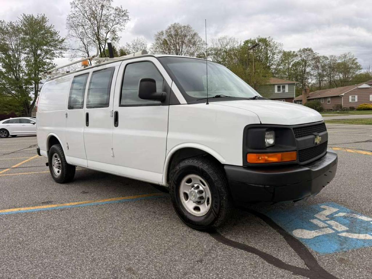 Chevrolet Express 2500 Cargo 2011