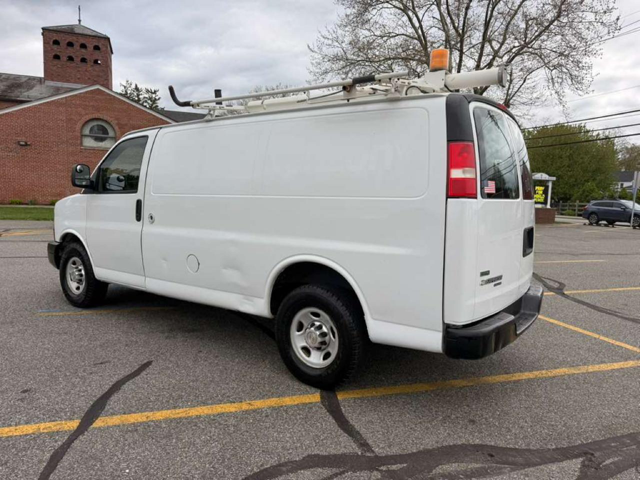 Chevrolet Express 2500 Cargo 2011