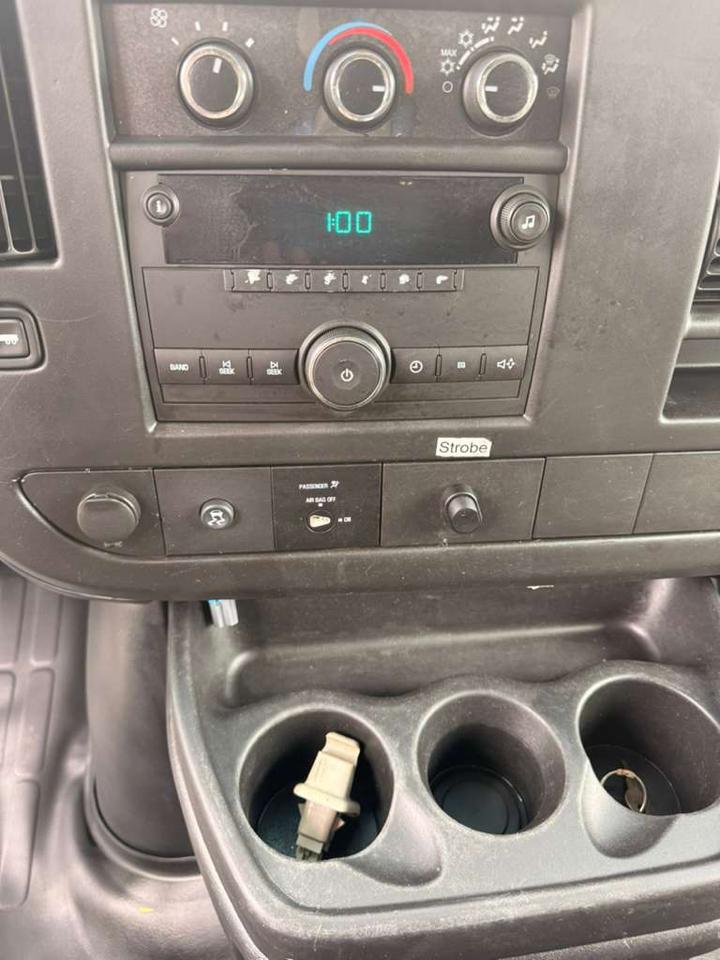 Chevrolet Express 2500 Cargo 2011