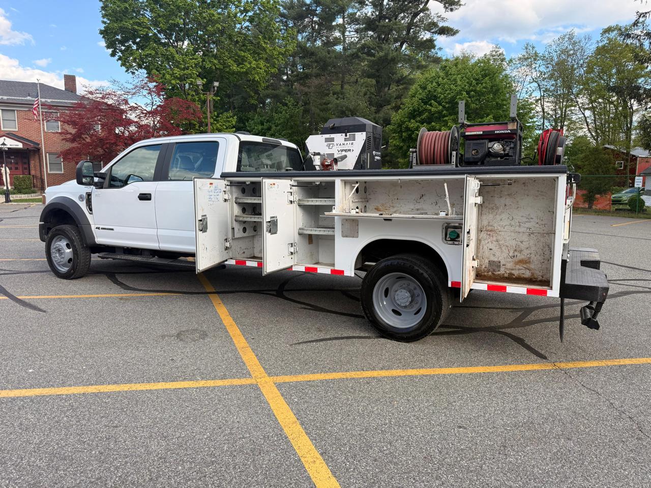 Ford F-550 Crew Cab DRW 4WD 2021