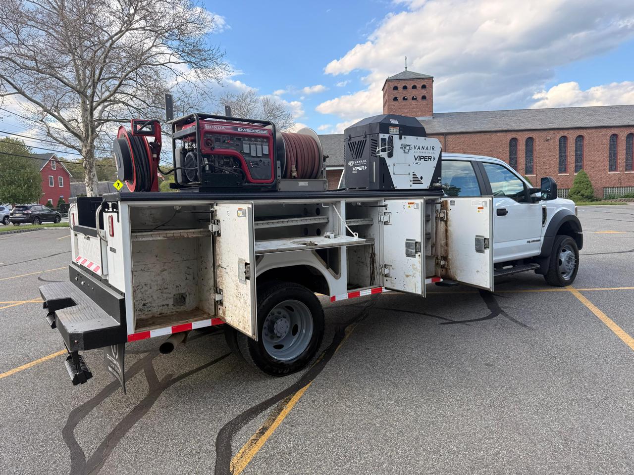 Ford F-550 Crew Cab DRW 4WD 2021