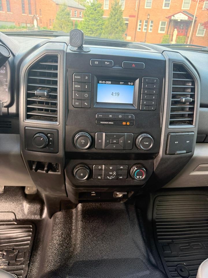 Ford F-550 Crew Cab DRW 4WD 2021