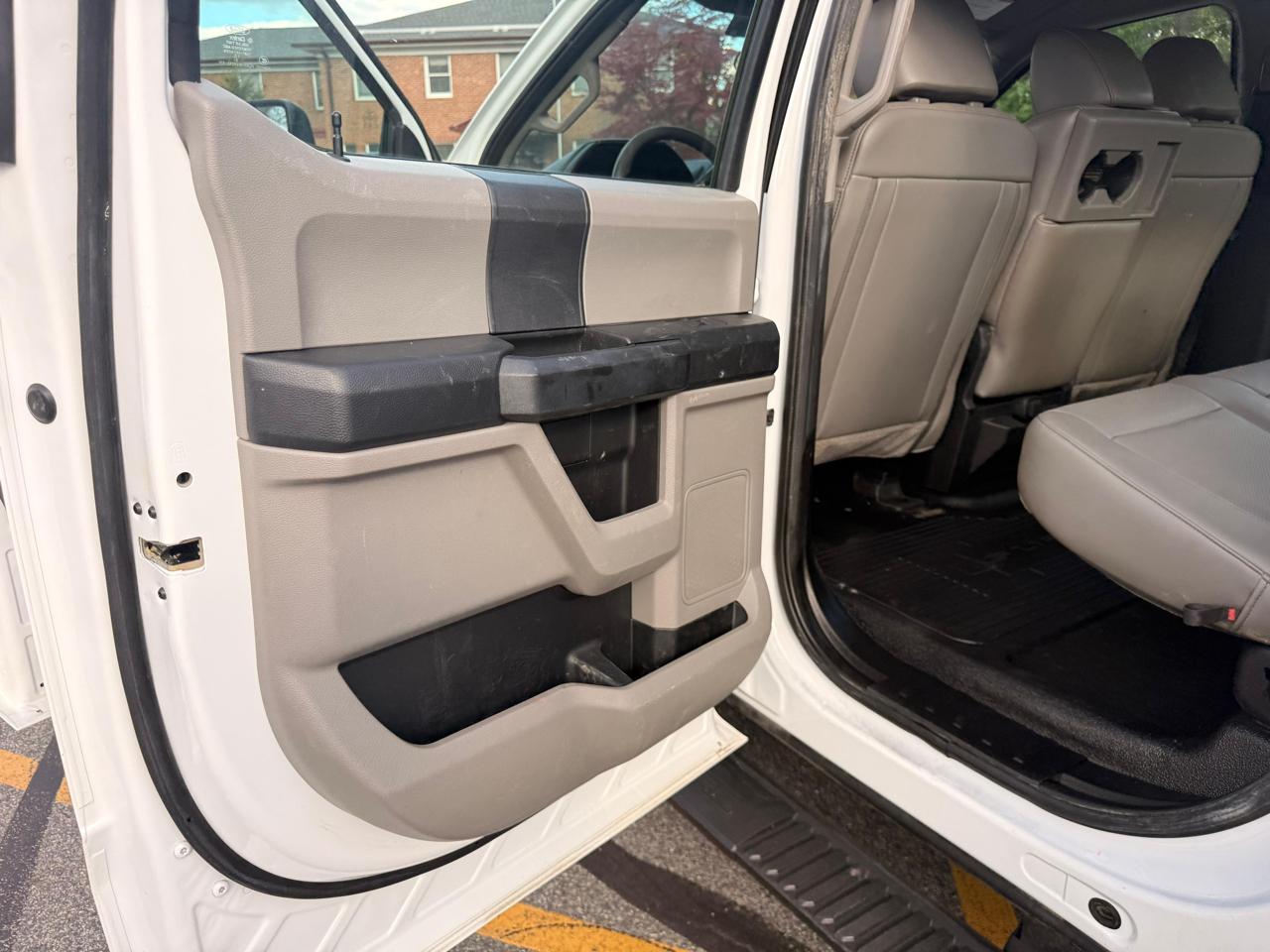 Ford F-550 Crew Cab DRW 4WD 2021