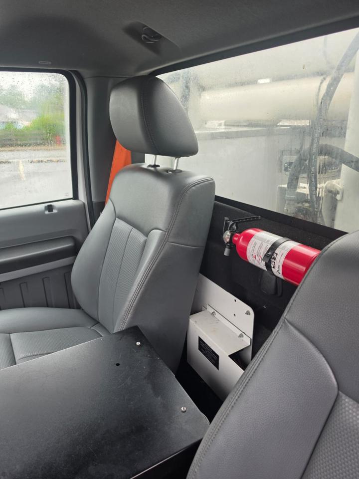 Ford F-450 SD Regular Cab DRW 2WD 2015