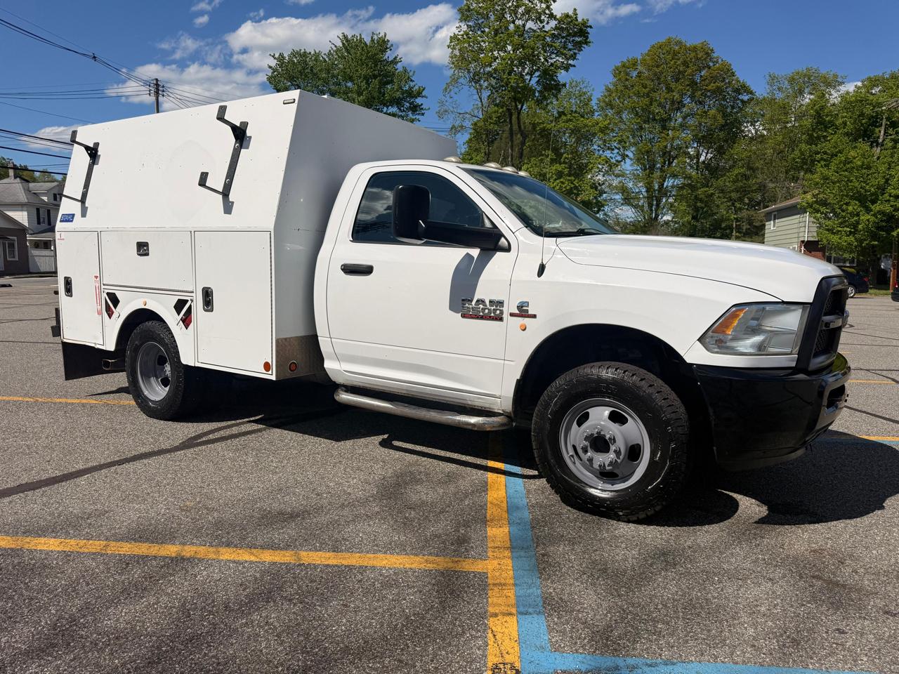 RAM 3500 Regular Cab 2WD SWB DRW 2016