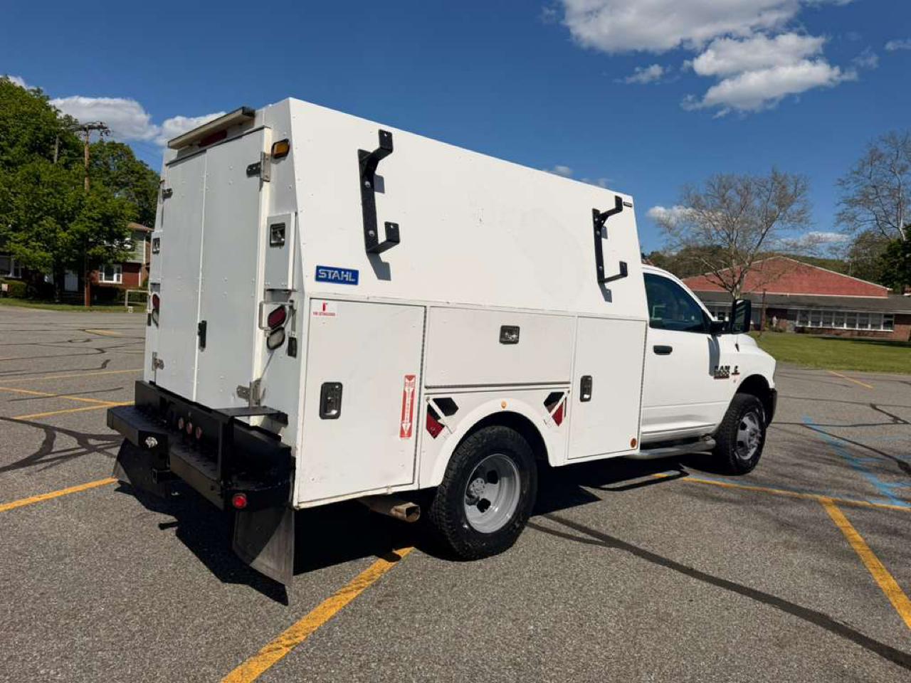 RAM 3500 Regular Cab 2WD SWB DRW 2016