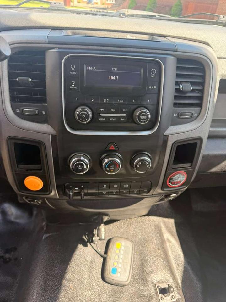 RAM 3500 Regular Cab 2WD SWB DRW 2016