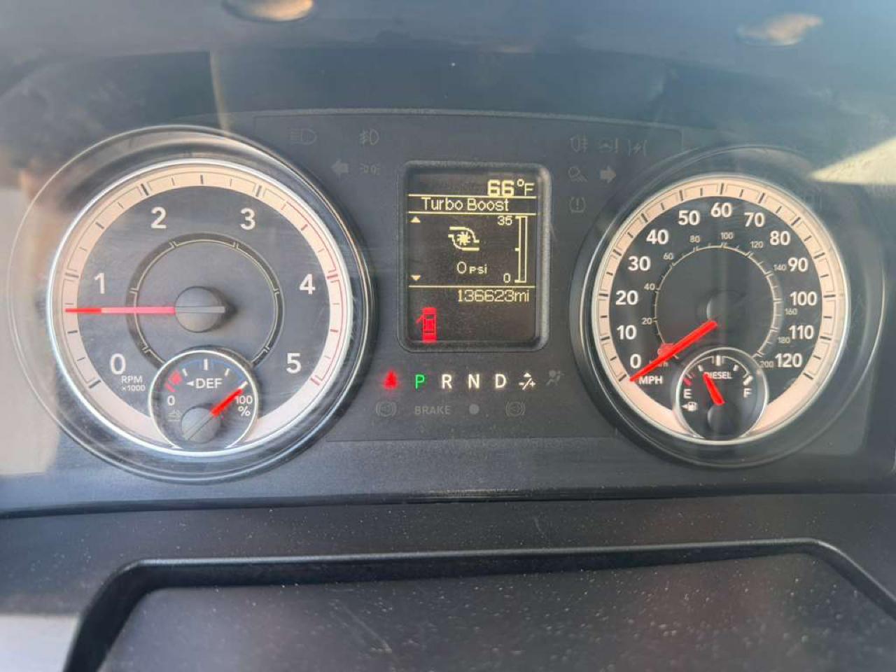 RAM 3500 Regular Cab 2WD SWB DRW 2016