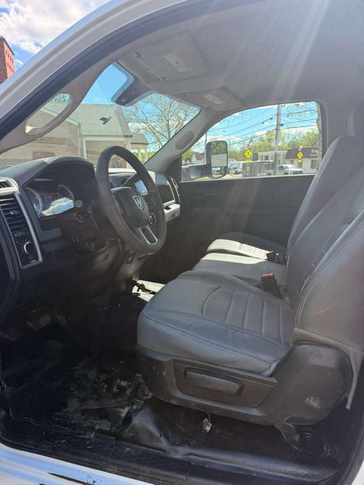 RAM 3500 Regular Cab 2WD SWB DRW 2016