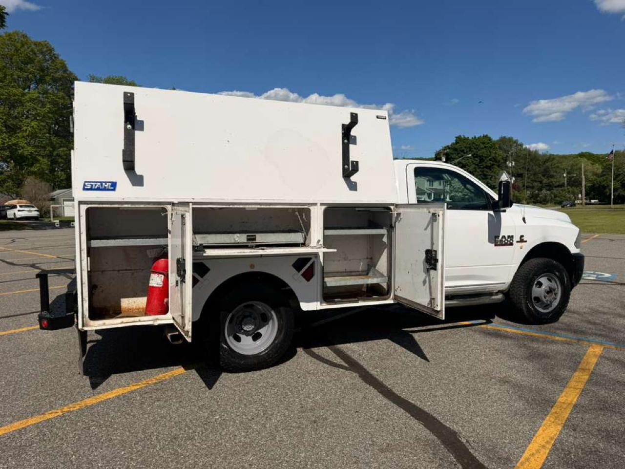 RAM 3500 Regular Cab 2WD SWB DRW 2016