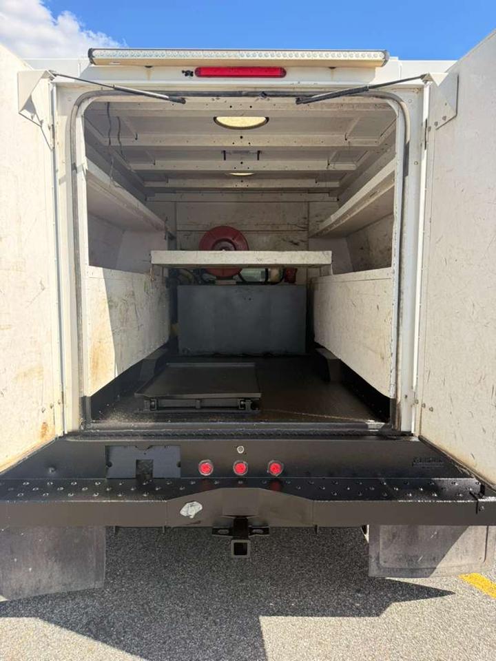 RAM 3500 Regular Cab 2WD SWB DRW 2016
