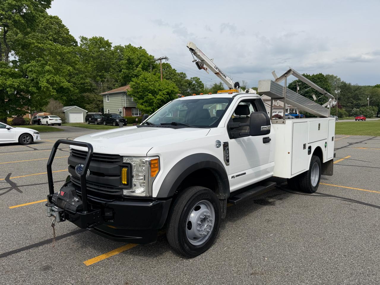 Ford F-550 Regular Cab DRW 4WD 2017