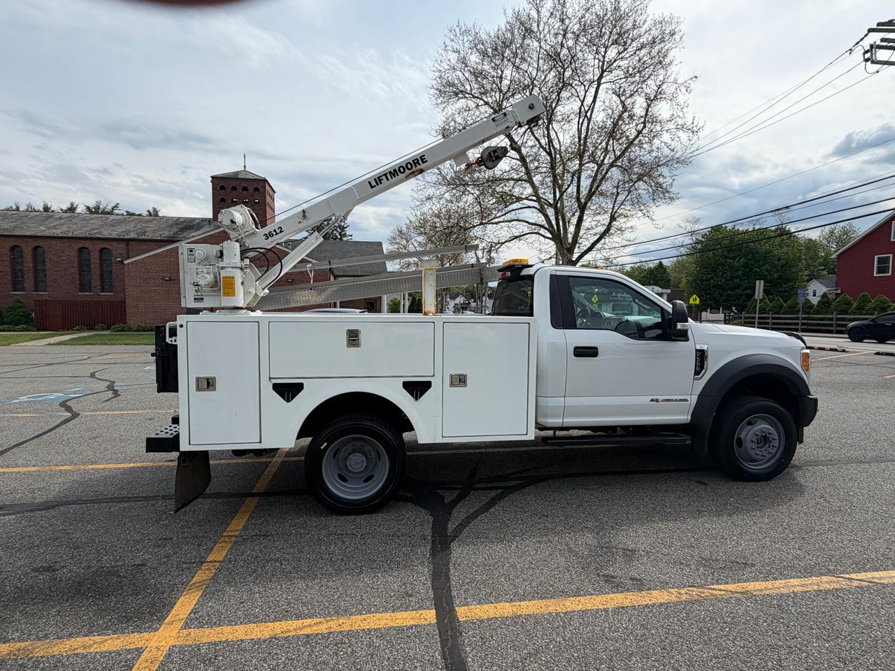 Ford F-550 Regular Cab DRW 4WD 2017